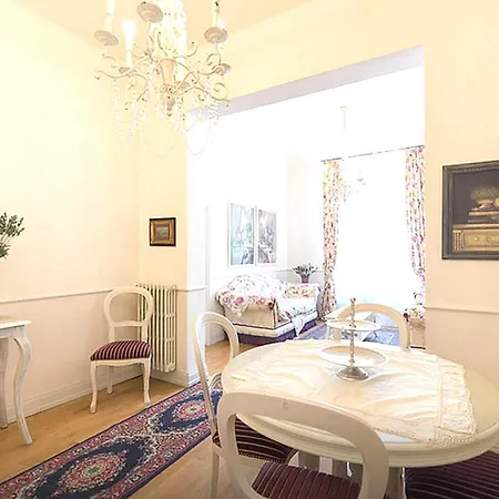 Apartamento In *